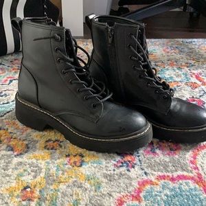 Platform combat boots